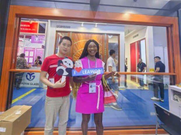 معيار دنيا کي فتح ڪري ٿو! ليوڊ ڪينٽن فيئر ۾ دروازن ۽ ونڊوز جي نئين رجحان جي اڳواڻي ڪري ٿو (2)